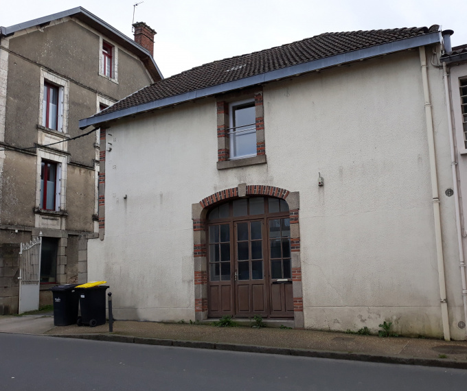 Vente Immobilier Professionnel Local commercial Bressuire (79300)